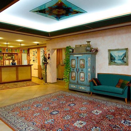 Hetkuti Wellness Hotel Es Lovaspark Mór 외부 사진